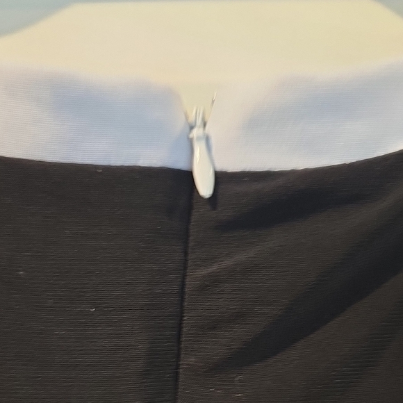 Chaps Black and White Long Sleeve Dress - Picture 7 of 9